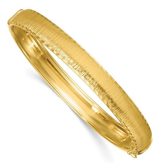 14K Yellow Gold Polished Diamond-cut Textured 8.25mm Hinged Oval Bangle Bracelet