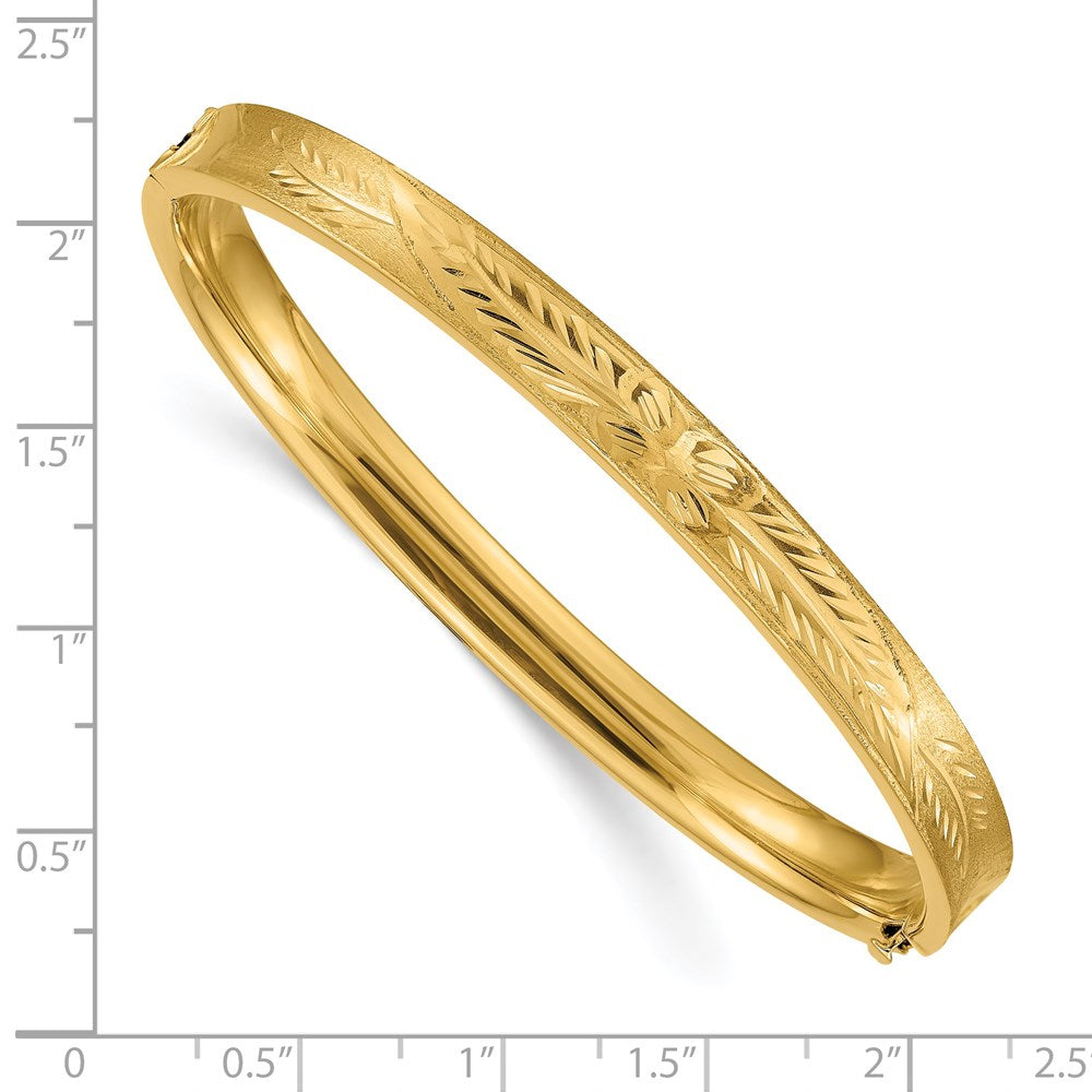 14K Yellow Gold 4/16 Diamond-cut Concave 6.00mm Hinged Oval Bangle Bracelet
