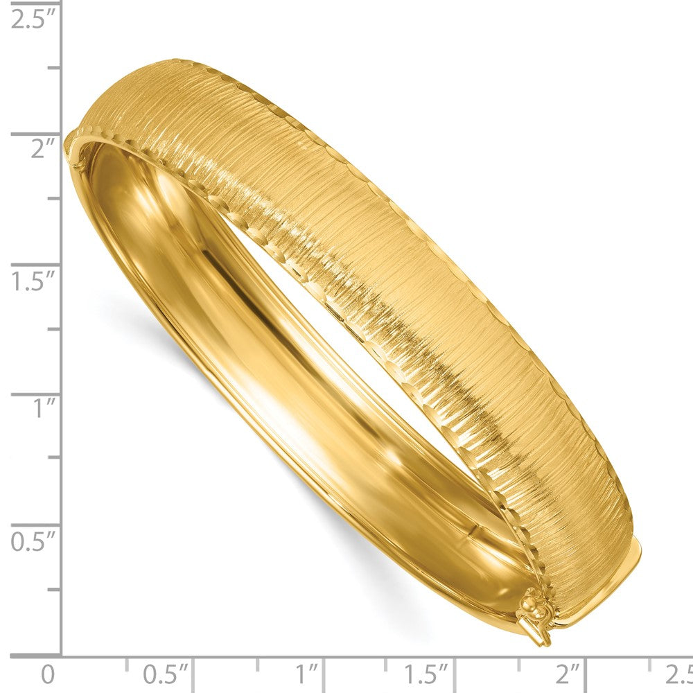 14K Yellow Gold Polished Diamond-cut Textured 11.75mm Hinged Oval Bangle Bracelet