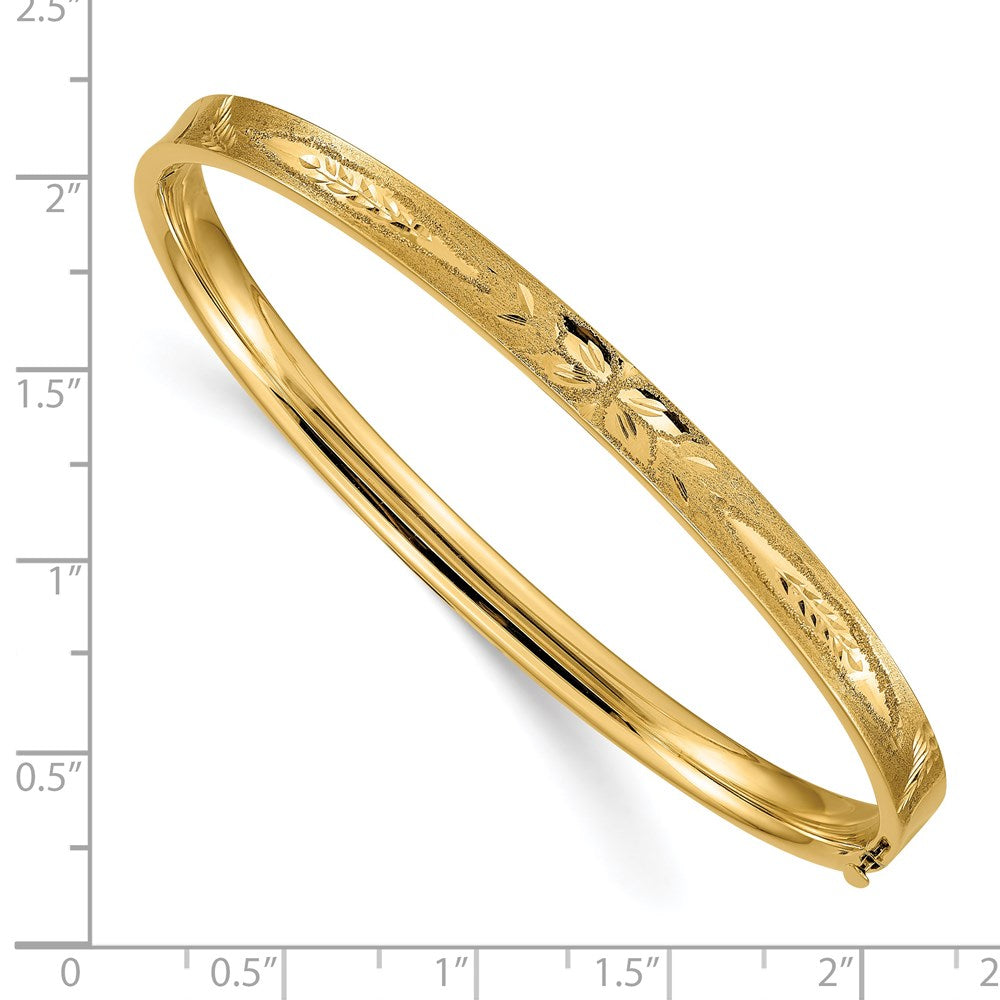 14K Yellow Gold 3/16 Diamond-cut Concave 5.00mm Hinged Oval Bangle Bracelet