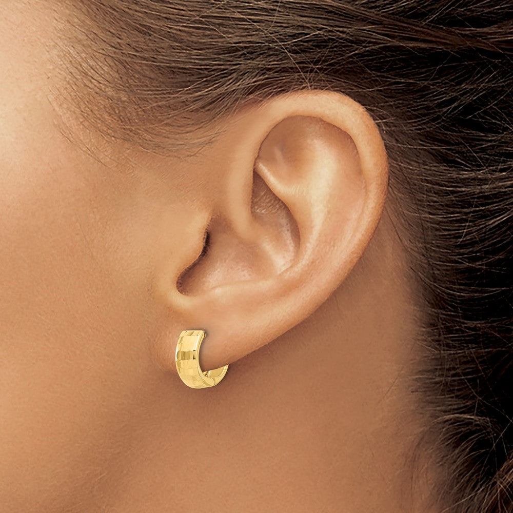 14K Yellow Gold Polished And Diamond Cut Huggie Hoop Earrings