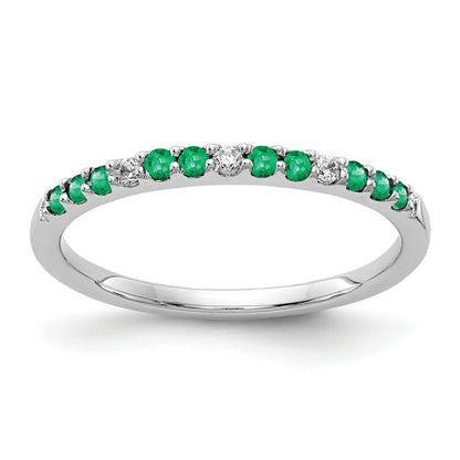 10K White Gold Diamond And Emerald Band