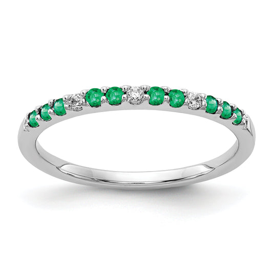 10K White Gold Diamond And Emerald Band