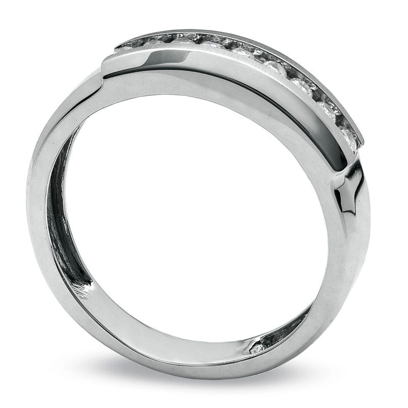 Men's 0.25 CT. T.W. Natural Diamond Wedding Band in Solid 14K White Gold