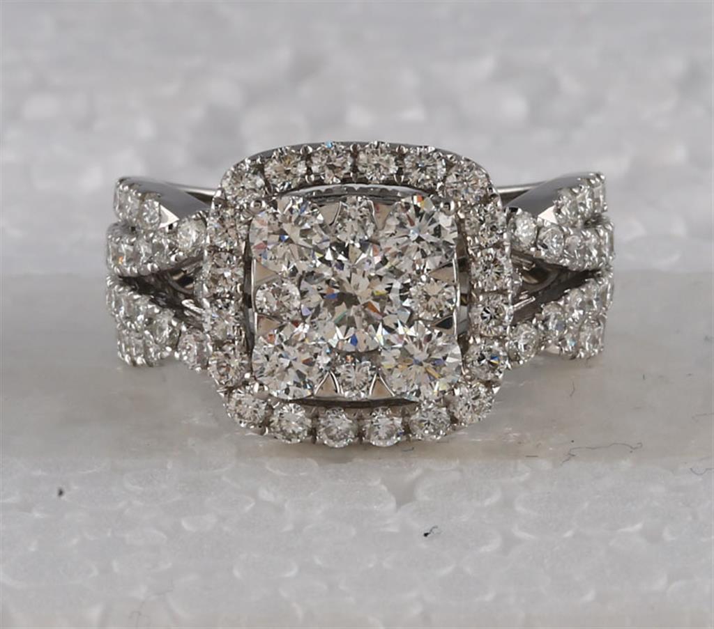 14k White Gold Round Diamond Cluster Bridal Engagement Ring 3 Cttw