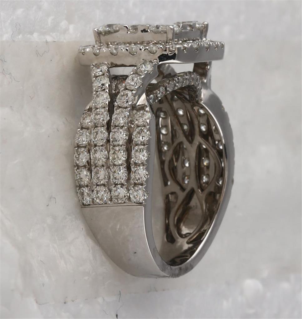 14k White Gold Round Diamond Cluster Bridal Engagement Ring 3 Cttw